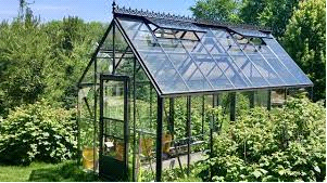greenhouse gardening image 3